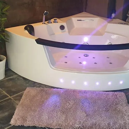 Authentic Wellnesshoeve 2* Hansbeke