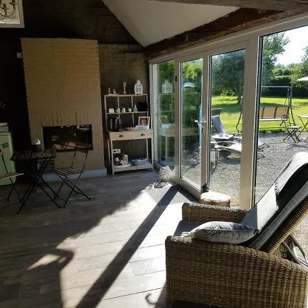 Authentic Wellnesshoeve Bed & Breakfast 2*